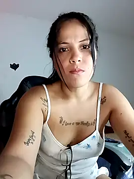 tattyHot95 online show from November 2025 06:53:02 PM