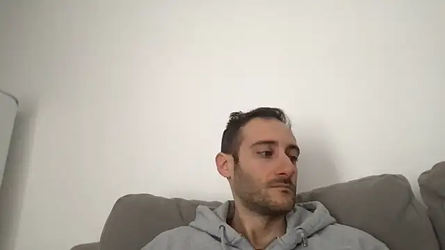 LukaShyGuy online show from February 2026 10:01:02 AM