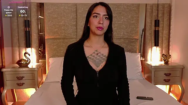 Snapshot of Penelope-Cross chatting on November 2025 02:28:01 PM Penelope-Cross online show from November 2025 02:28:01 PM