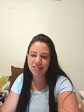 LeilaTaylor online show from November 2025 02:06:02 PM