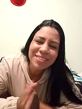 LeilaTaylor online show from December 2025 01:42:01 PM