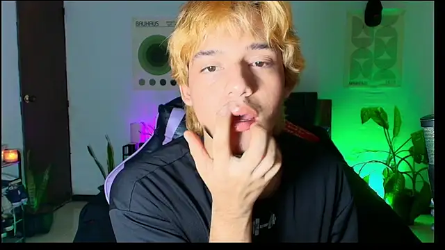 Habel  moretti online show from February 2026 07:37:01 PM