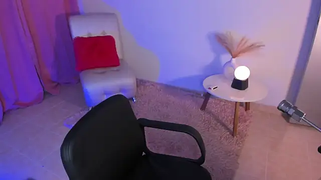 laana foxx online show from October 2025 03:54:02 AM