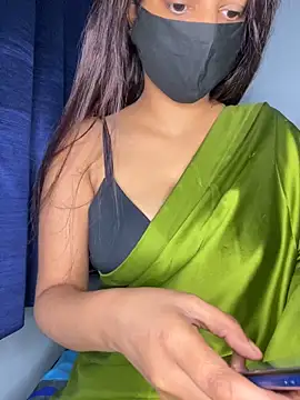 Snapshot of Cute_Marina chatting on February 2026 03:55:01 PM Cute Marina online show from February 2026 03:55:01 PM