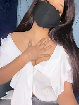 Snapshot of Cute_Marina chatting on February 2026 06:07:01 AM Cute Marina online show from February 2026 06:07:01 AM