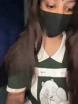 Snapshot of Cute_Marina chatting on February 2026 06:28:01 PM Cute Marina online show from February 2026 06:28:01 PM