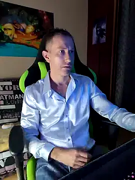 Snapshot of Gamerinleather chatting on October 2025 07:38:02 AM Gamerinleather online show from October 2025 07:38:02 AM