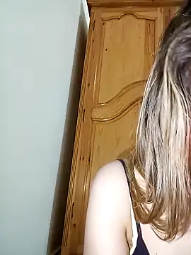 Snapshot of indilasixeey chatting on February 2026 03:26:01 AM indilasixeey online show from February 2026 03:26:01 AM