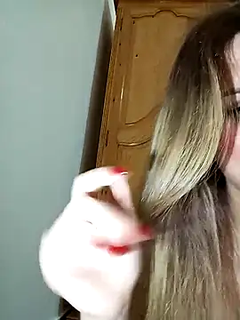 Snapshot of indilasixeey chatting on February 2026 01:00:02 AM indilasixeey online show from February 2026 01:00:02 AM