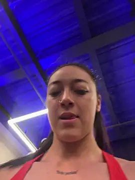 Lia  white online show from November 2025 07:01:02 PM