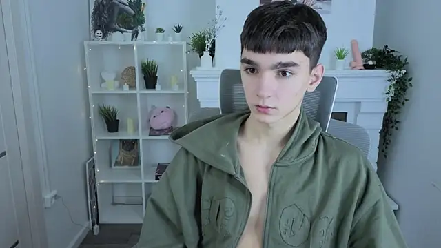 YamiTwink online show from November 2025 08:35:02 PM