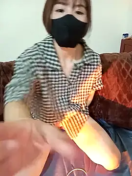 Cherry Le02 online show from December 2025 06:48:01 PM