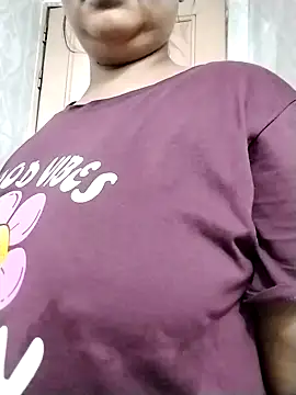 Snapshot of Night_Queen4 chatting on October 2025 10:25:01 AM Night Queen4 online show from October 2025 10:25:01 AM
