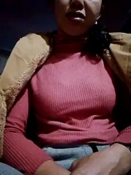 TRIEUTRIEU20 online show from December 2025 06:03:01 PM