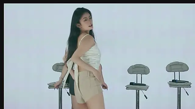 Snapshot of Scarlett-666 chatting on October 2025 09:44:01 AM Scarlett-666 online show from October 2025 09:44:01 AM