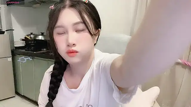 anna-888- online show from November 2025 06:39:01 PM