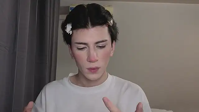 Oliver star boy  online show from October 2025 04:30:02 PM