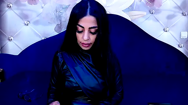 NoirKaylah online show from November 2025 08:43:01 PM