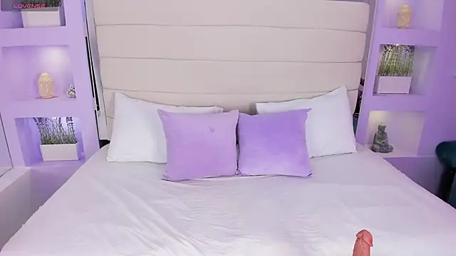 AmyColman  online show from January 2026 11:58:01 AM