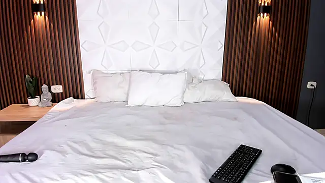 Snapshot of AmyColman_ chatting on June 2026 12:21:02 PM AmyColman online show from June 2026 12:21:02 PM