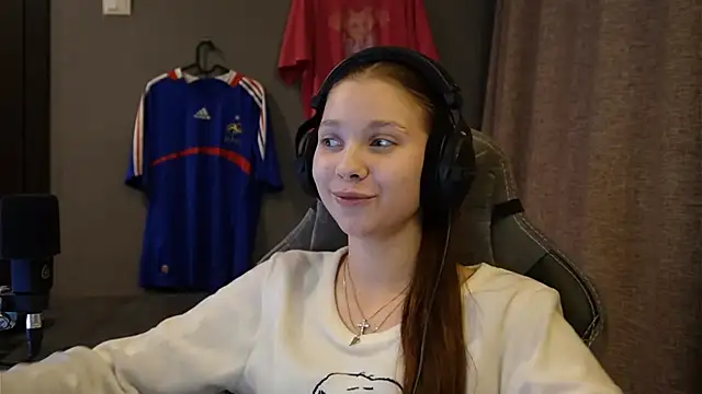 Softixq online show from November 2025 03:38:02 PM