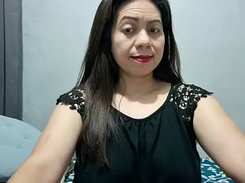 xxxHoneyBee29 online show from June 2026 10:15:02 PM