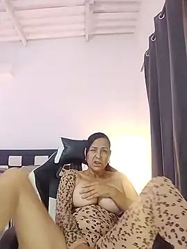 EmperatrizMilf online show from January 2026 10:41:02 AM