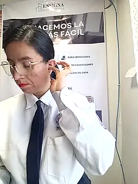 Snapshot of Valentina--1 chatting on February 2026 11:58:02 AM Valentina--1 online show from February 2026 11:58:02 AM