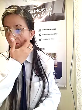 Snapshot of Valentina--1 chatting on February 2026 12:01:02 PM Valentina--1 online show from February 2026 12:01:02 PM