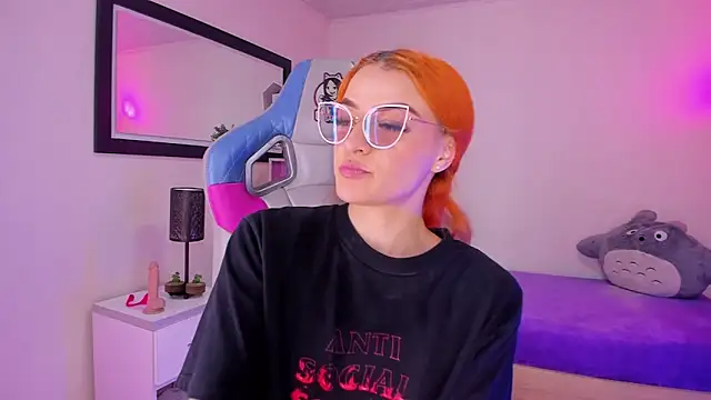 celeste blazze  online show from February 2026 05:29:01 PM