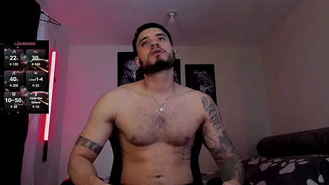 Snapshot of AUSTINN_TORRES chatting on February 2026 12:04:01 AM AUSTINN TORRES online show from February 2026 12:04:01 AM