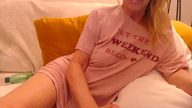 susylux online show from December 2025 12:08:01 AM