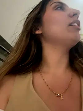 Snapshot of sarah_honey__ chatting on November 2025 01:56:02 PM sarah honey online show from November 2025 01:56:02 PM