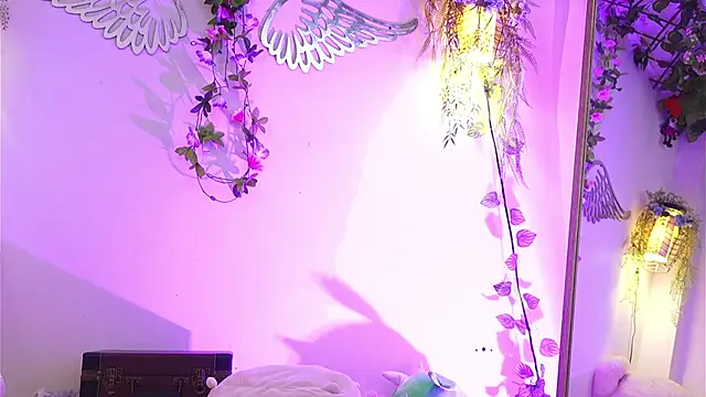 Snapshot of ISA_NIXON chatting on November 2025 06:12:01 PM ISA NIXON online show from November 2025 06:12:01 PM