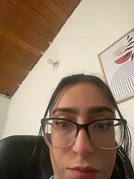 Kloe Novoa online show from October 2025 01:56:02 PM