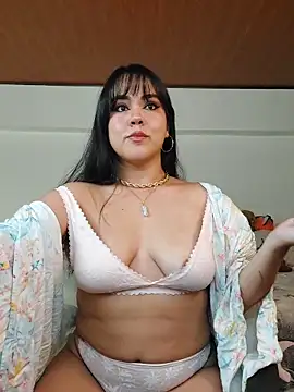 Snapshot of Ariane_Elisse_ chatting on November 2025 07:27:02 PM Ariane Elisse  online show from November 2025 07:27:02 PM