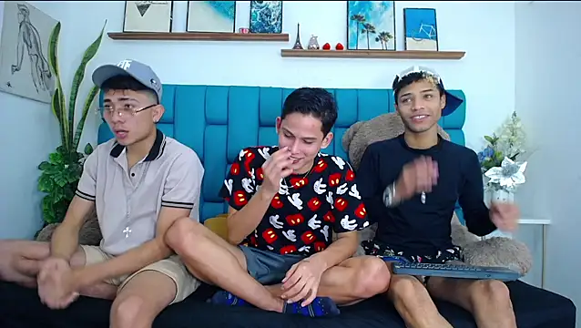 Hot Boys Latinos X online show from February 2026 11:13:01 PM