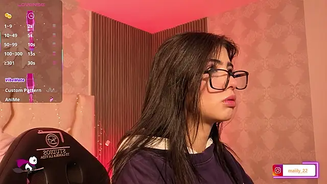 MAIILY TAY online show from February 2026 12:05:02 PM