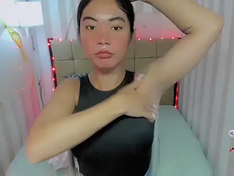 Snapshot of BigCockJade chatting on April 2026 05:33:01 AM BigCockJade online show from April 2026 05:33:01 AM