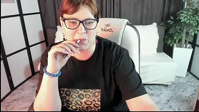 Snapshot of KendallRoie chatting on October 2025 09:26:02 AM KendallRoie online show from October 2025 09:26:02 AM