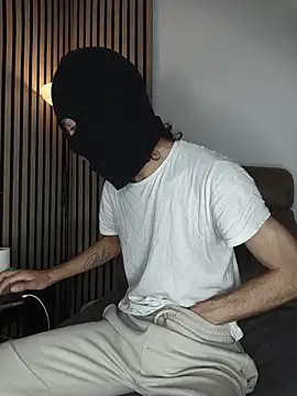 findomhot online show from December 2025 12:10:02 PM