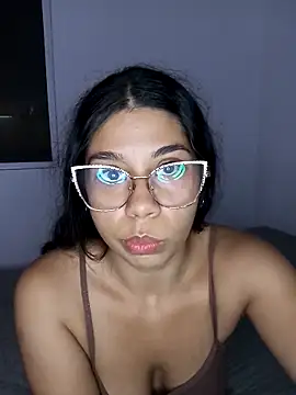 Snapshot of Angeeelina@xh chatting on November 2025 12:32:02 AM Angeeelinaxh online show from November 2025 12:32:02 AM