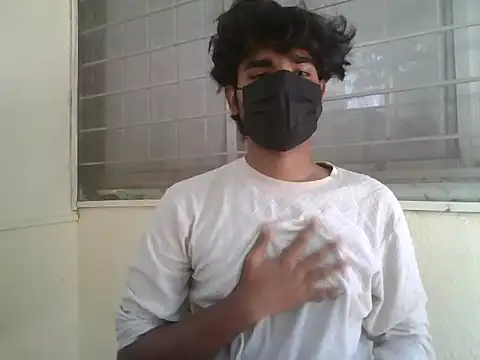 kriZ08 online show from May 2026 06:43:02 AM