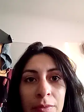 Snapshot of besosseductores chatting on October 2025 11:12:02 PM besosseductores online show from October 2025 11:12:02 PM