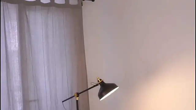 Helenspenss  online show from November 2025 08:38:02 PM