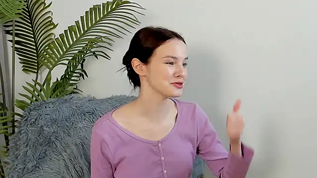 Snapshot of MariamShapouri chatting on October 2025 07:14:01 AM MariamShapouri online show from October 2025 07:14:01 AM