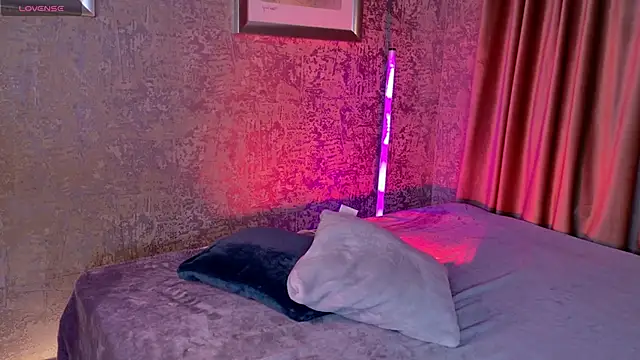 VivieSunn online show from May 2026 03:18:01 PM
