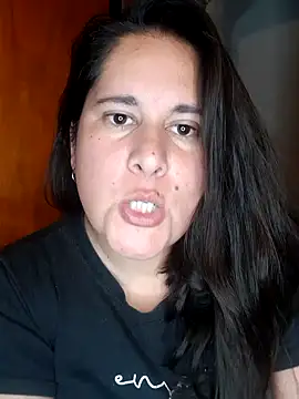 Clara Arg online show from November 2025 01:26:02 AM