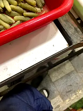 Unique-Man online show from October 2025 11:29:01 AM