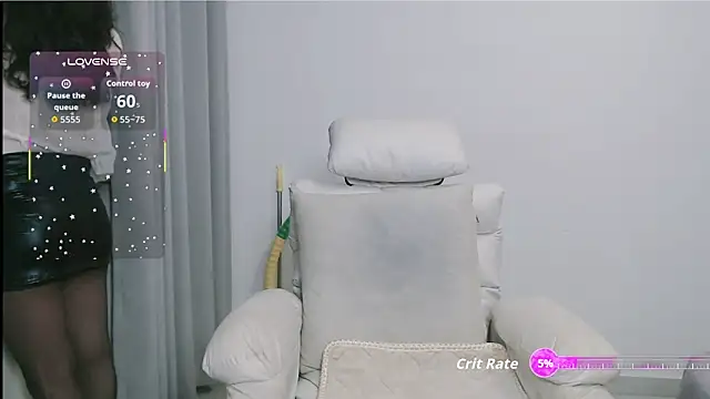 judyli online show from December 2025 11:58:02 AM